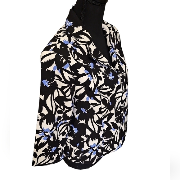 Molly & Maxx floral Zip Up Dress Jacket, Black, White, Periwinkle Size PS - Picture 5 of 7